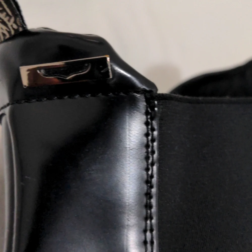 Guardiani Boots - Picture 9 of 9